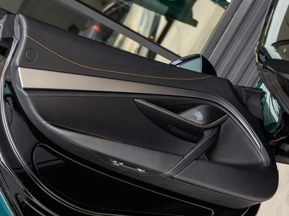 2027 McLaren 750S Spider - Image 29 of 31