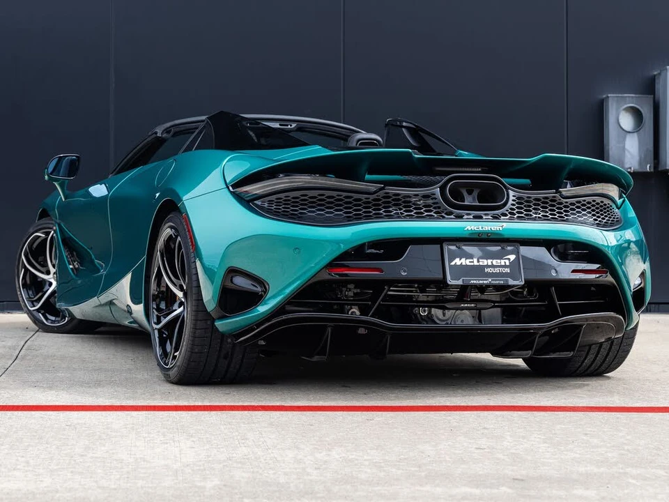 2027 McLaren 750S Spider - Image 7 of 31