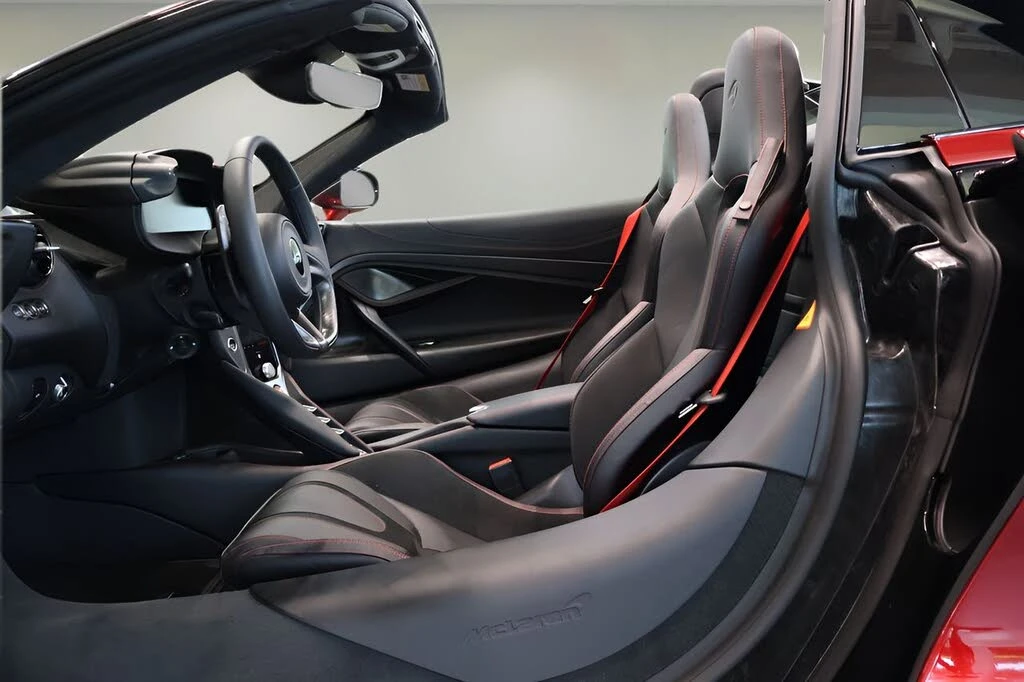2027 McLaren 750S Spider - Image 17 of 31