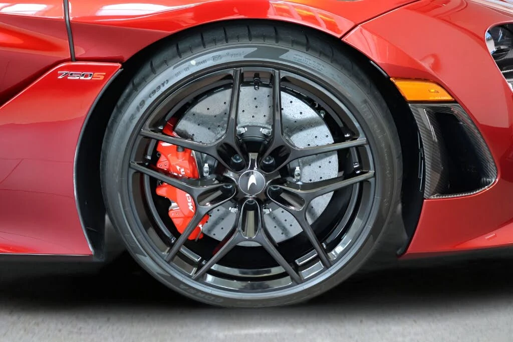 2027 McLaren 750S Spider - Image 30 of 31