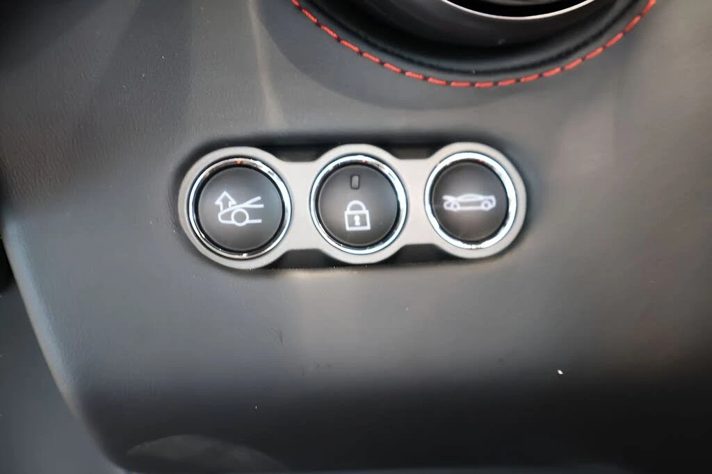 2027 McLaren 750S Spider - Image 26 of 31