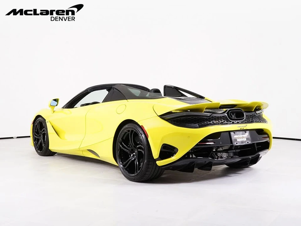 2027 McLaren 750S Spider - Image 3 of 31