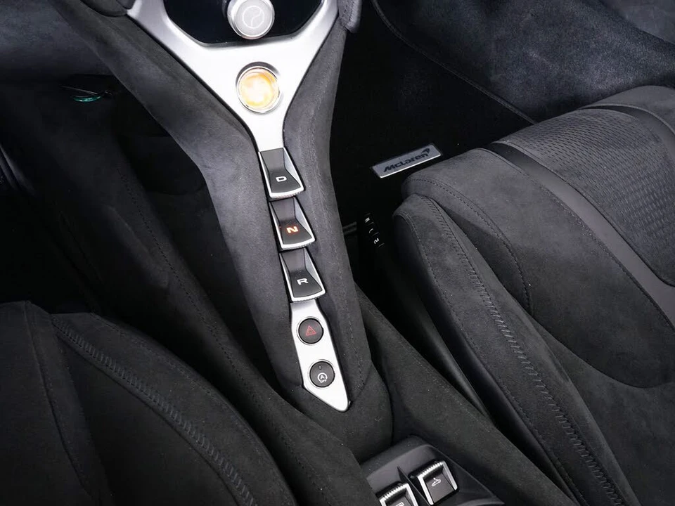2027 McLaren 750S Spider - Image 28 of 31