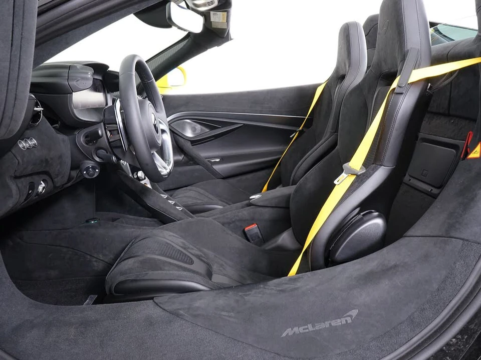 2027 McLaren 750S Spider - Image 4 of 31
