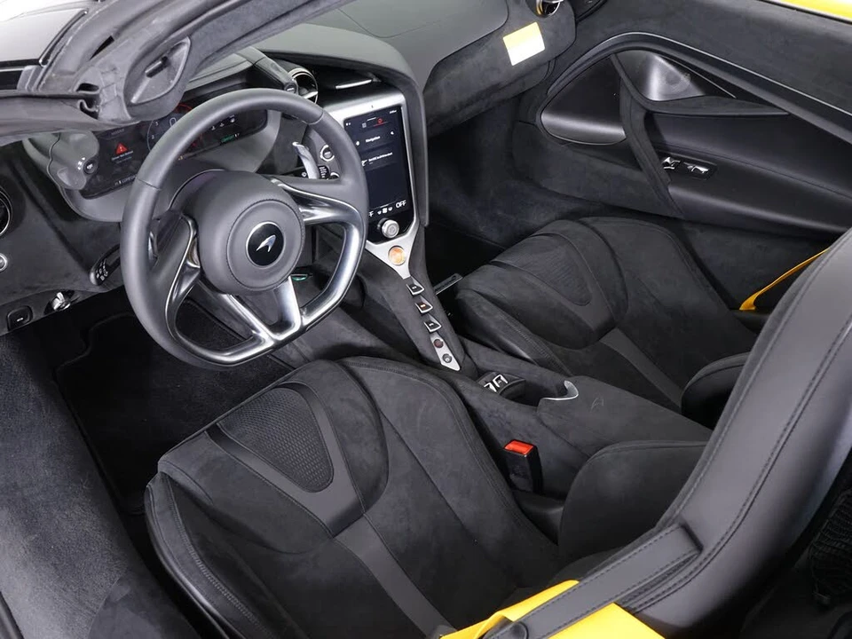 2027 McLaren 750S Spider - Image 26 of 31