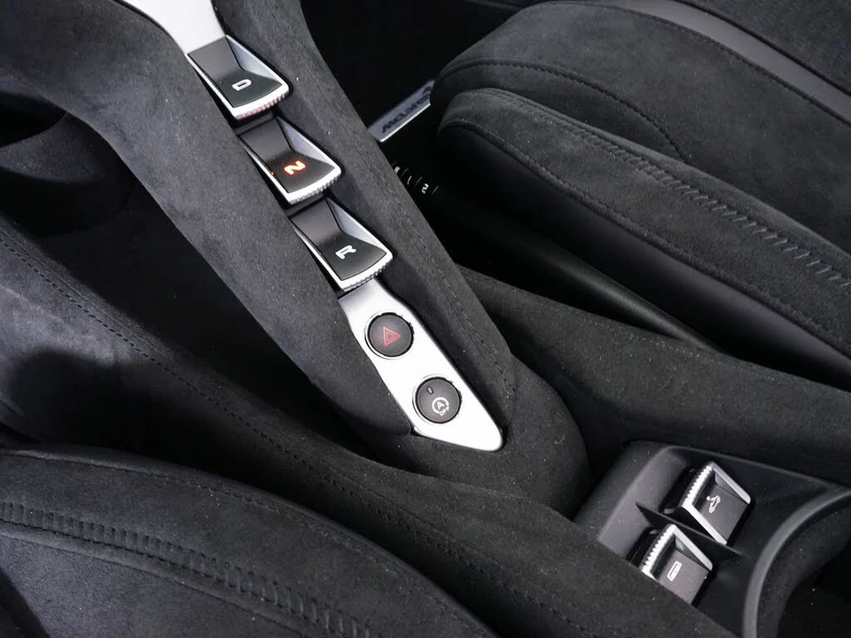 2027 McLaren 750S Spider - Image 30 of 31