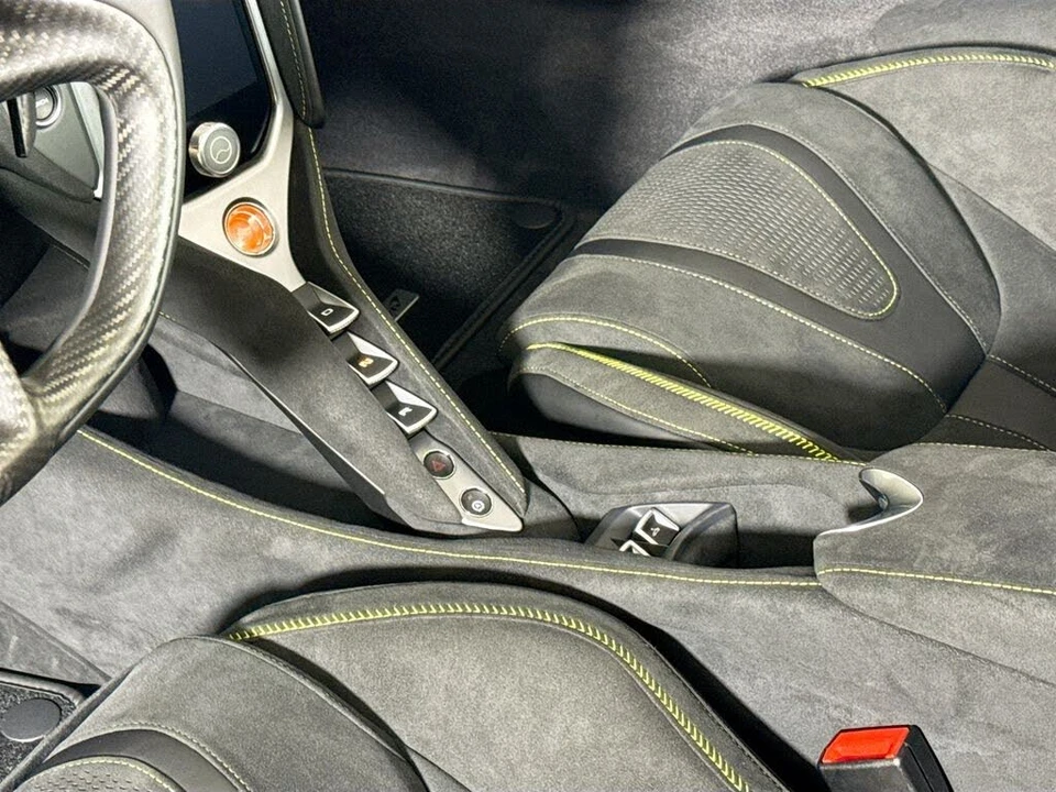 2027 McLaren 750S Spider - Image 8 of 24