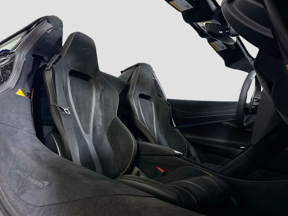 2027 McLaren 750S Spider - Image 18 of 24