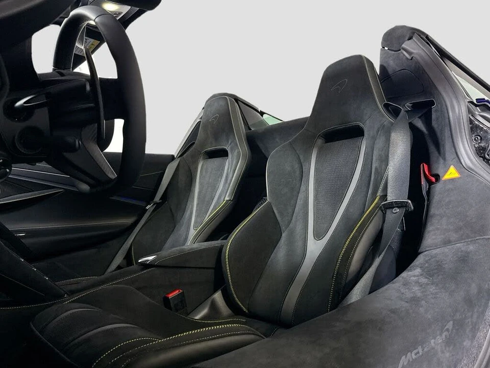 2027 McLaren 750S Spider - Image 17 of 24
