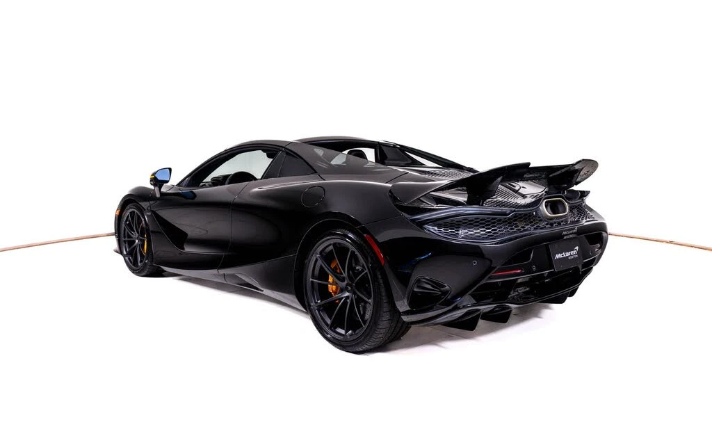 2027 McLaren 750S Spider - Image 4 of 25