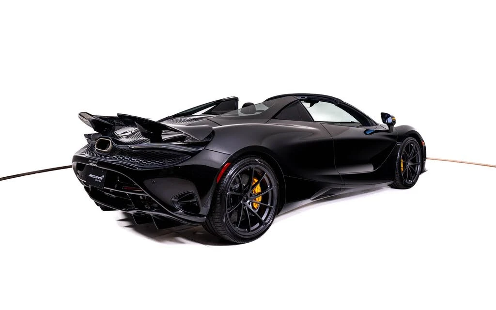 2027 McLaren 750S Spider - Image 7 of 25