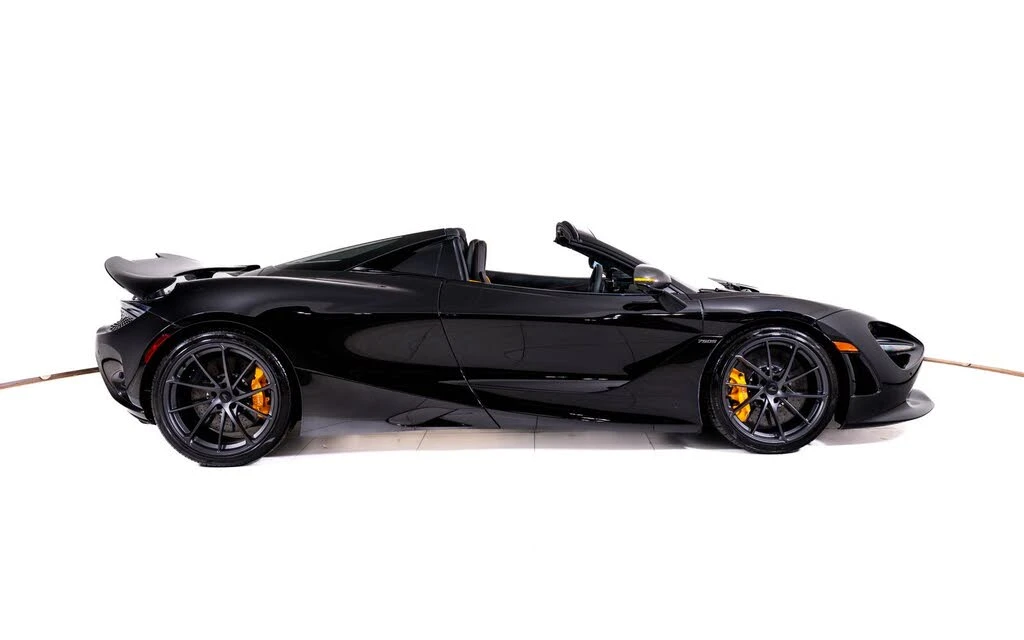 2027 McLaren 750S Spider - Image 8 of 25