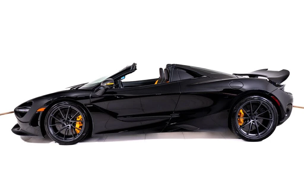 2027 McLaren 750S Spider - Image 2 of 25
