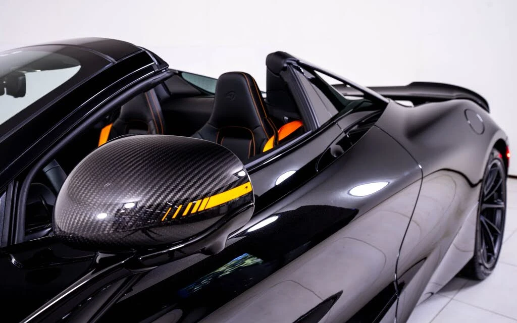 2027 McLaren 750S Spider - Image 15 of 25