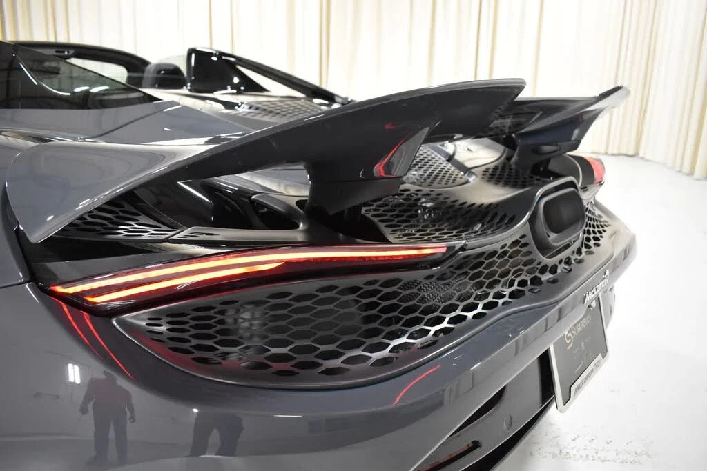 2027 McLaren 750S Spider - Image 16 of 30