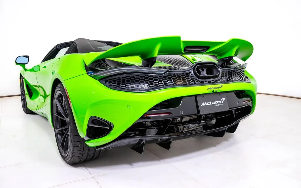 2027 McLaren 750S Spider - Image 13 of 27