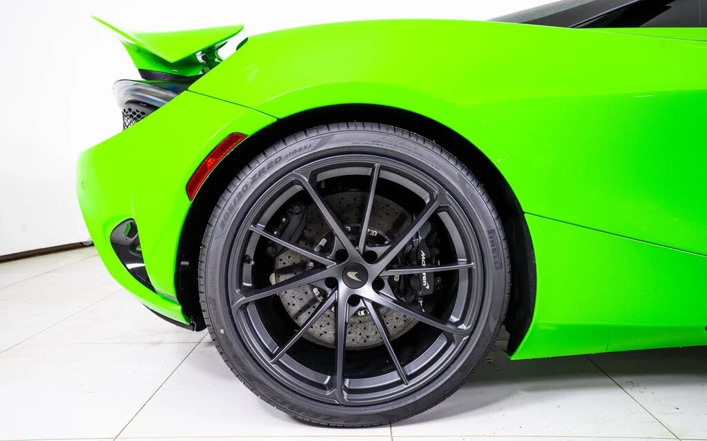 2027 McLaren 750S Spider - Image 20 of 27