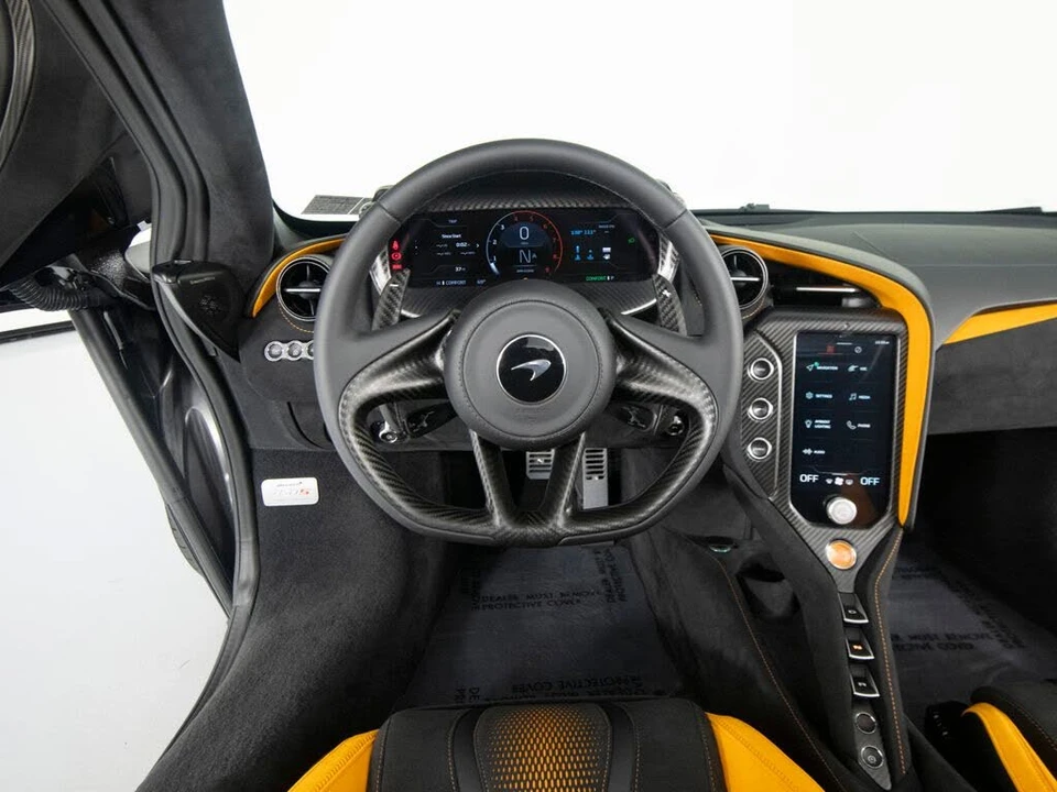 2027 McLaren 750S Spider - Image 16 of 31