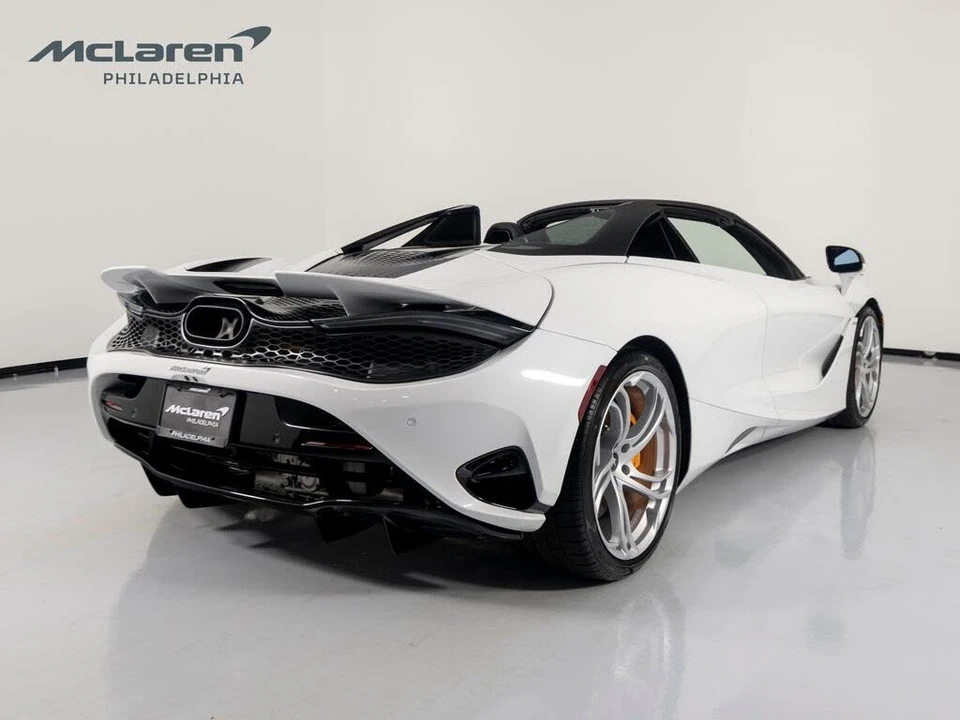 2027 McLaren 750S Spider - Image 6 of 31