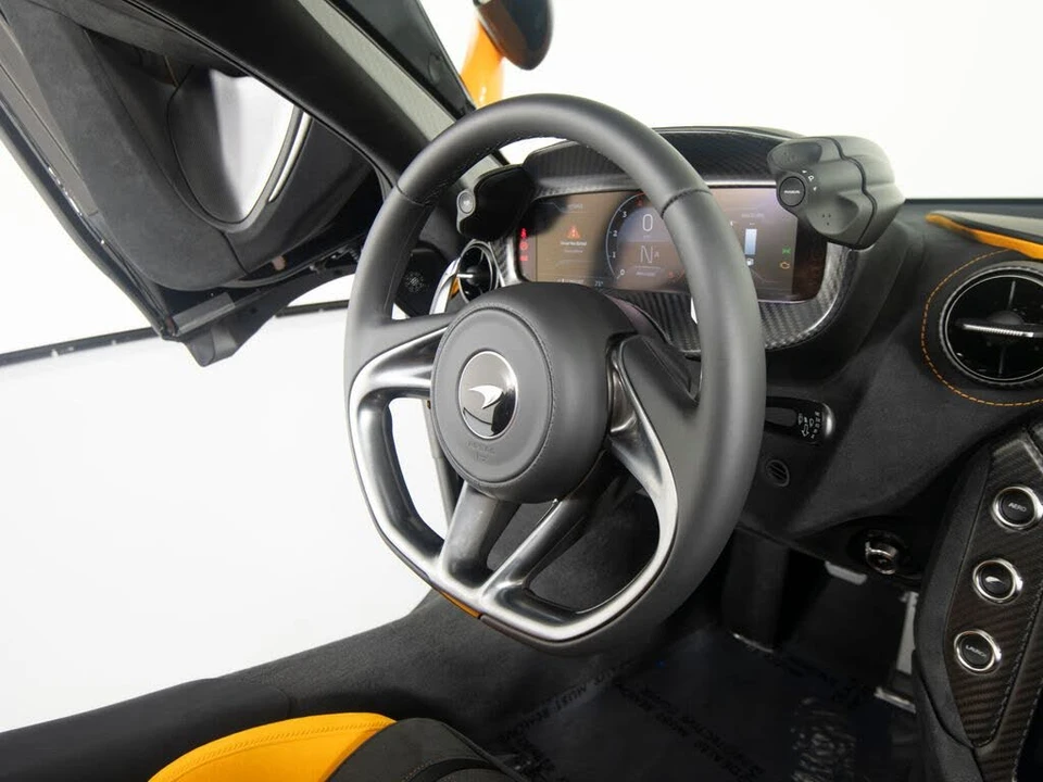 2027 McLaren 750S Spider - Image 29 of 31