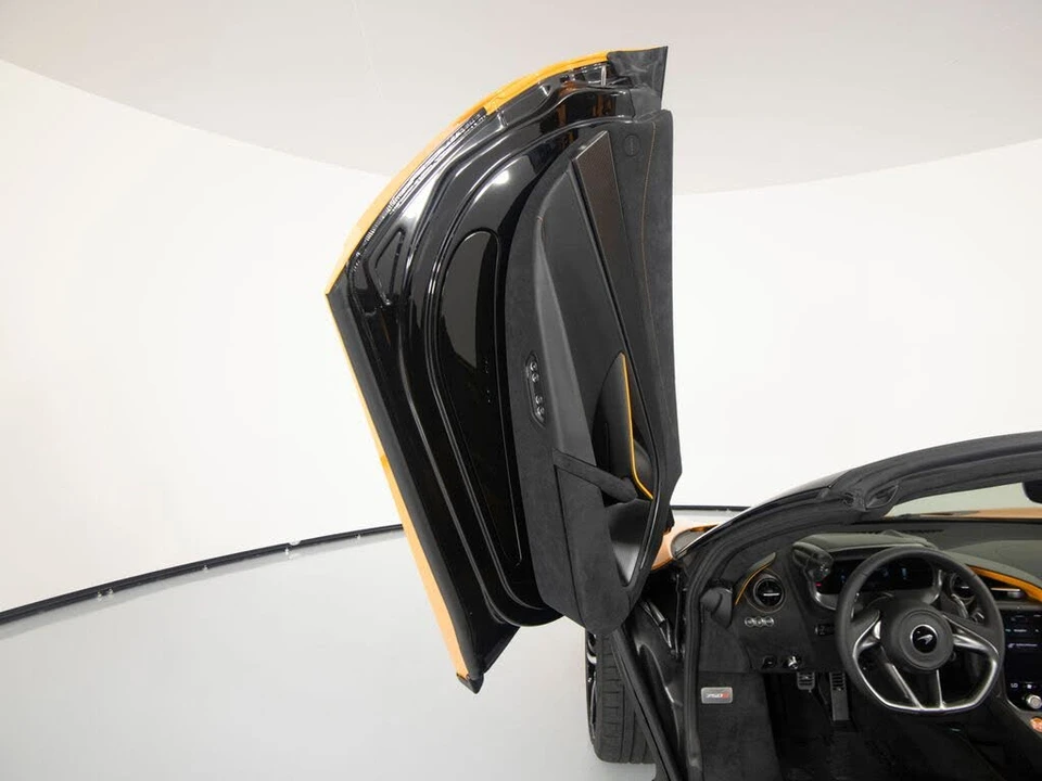 2027 McLaren 750S Spider - Image 11 of 31