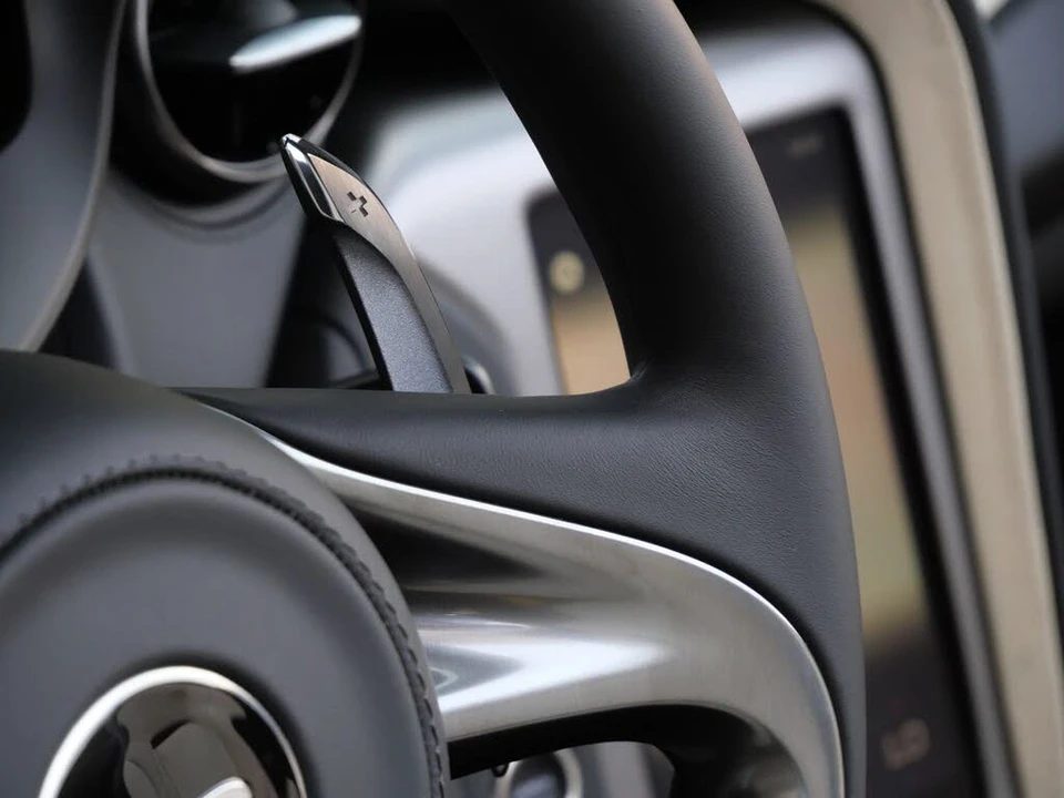 2027 McLaren 750S Spider - Image 12 of 25