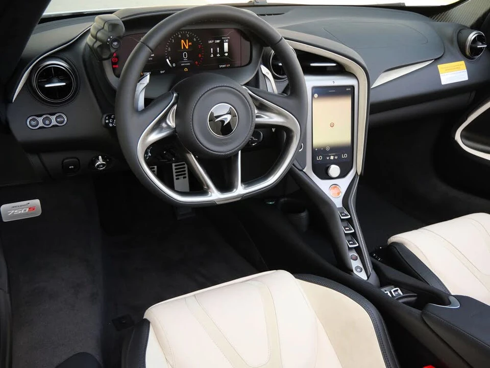 2027 McLaren 750S Spider - Image 8 of 25