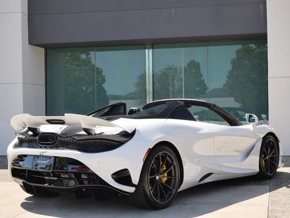 2027 McLaren 750S Spider - Image 4 of 25
