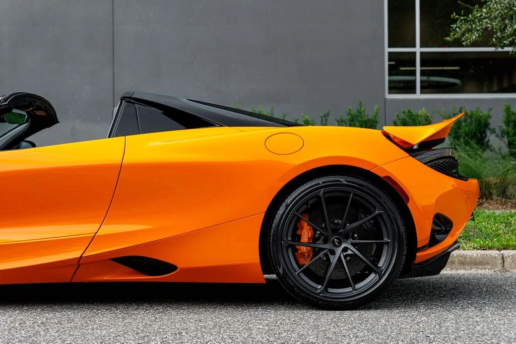 2027 McLaren 750S Spider - Image 26 of 31