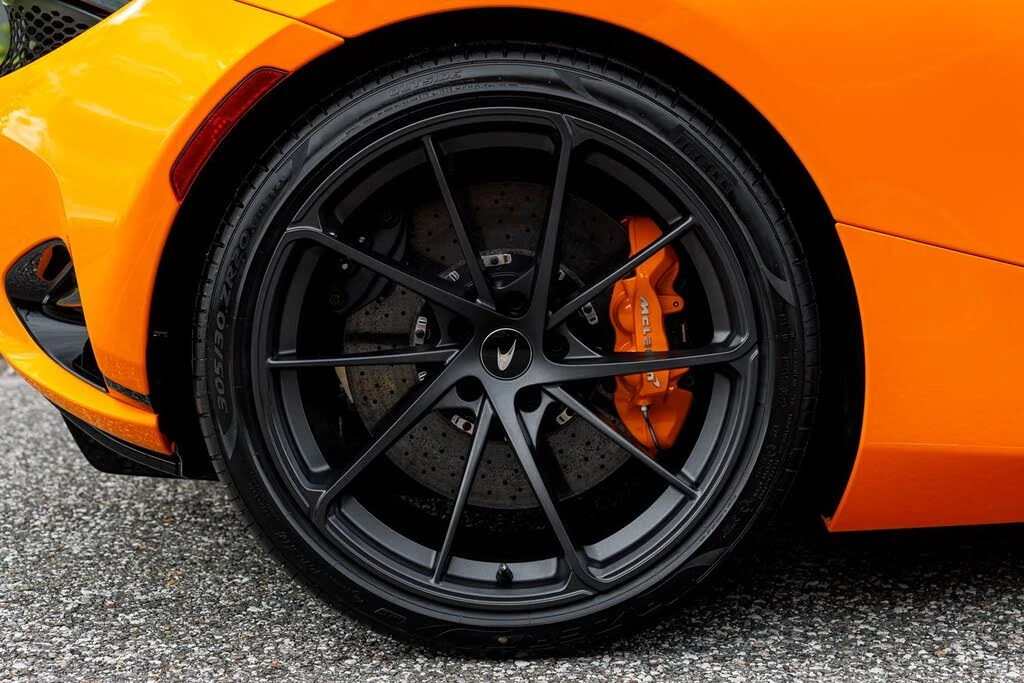 2027 McLaren 750S Spider - Image 16 of 31