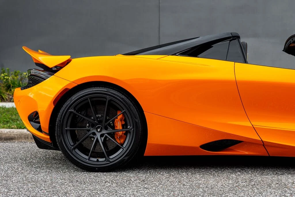 2027 McLaren 750S Spider - Image 13 of 31