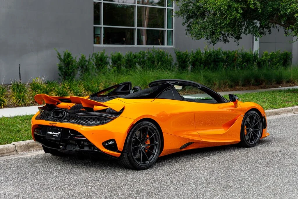 2027 McLaren 750S Spider - Image 8 of 31