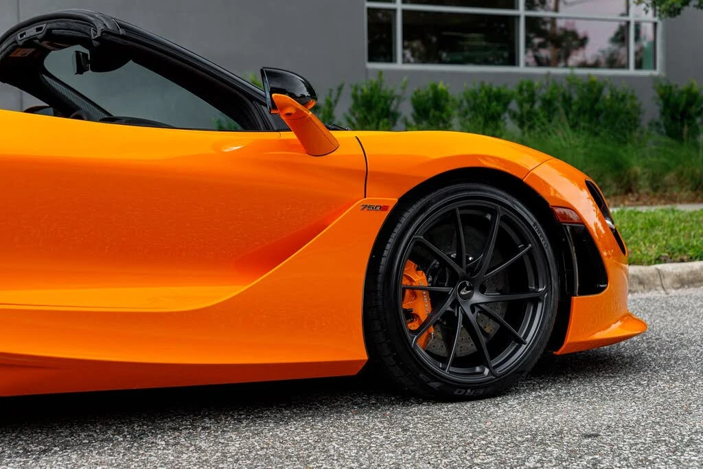 2027 McLaren 750S Spider - Image 17 of 31