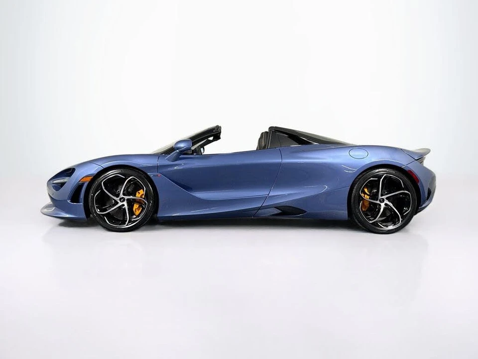 2027 McLaren 750S Spider - Image 2 of 30