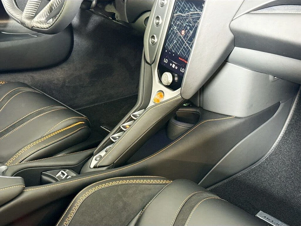 2027 McLaren 750S Spider - Image 23 of 30