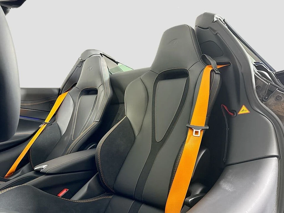 2027 McLaren 750S Spider - Image 15 of 30