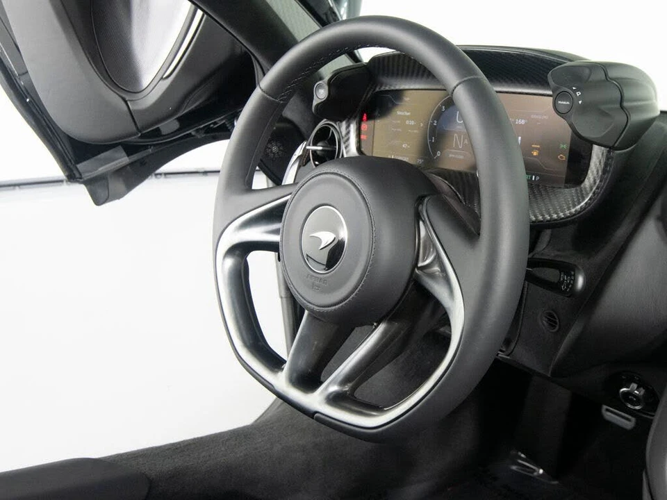 2027 McLaren 750S Spider - Image 30 of 31