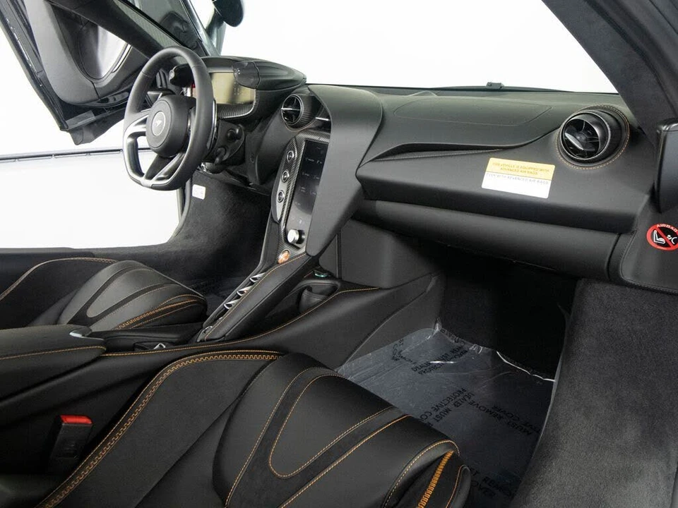 2027 McLaren 750S Spider - Image 28 of 31