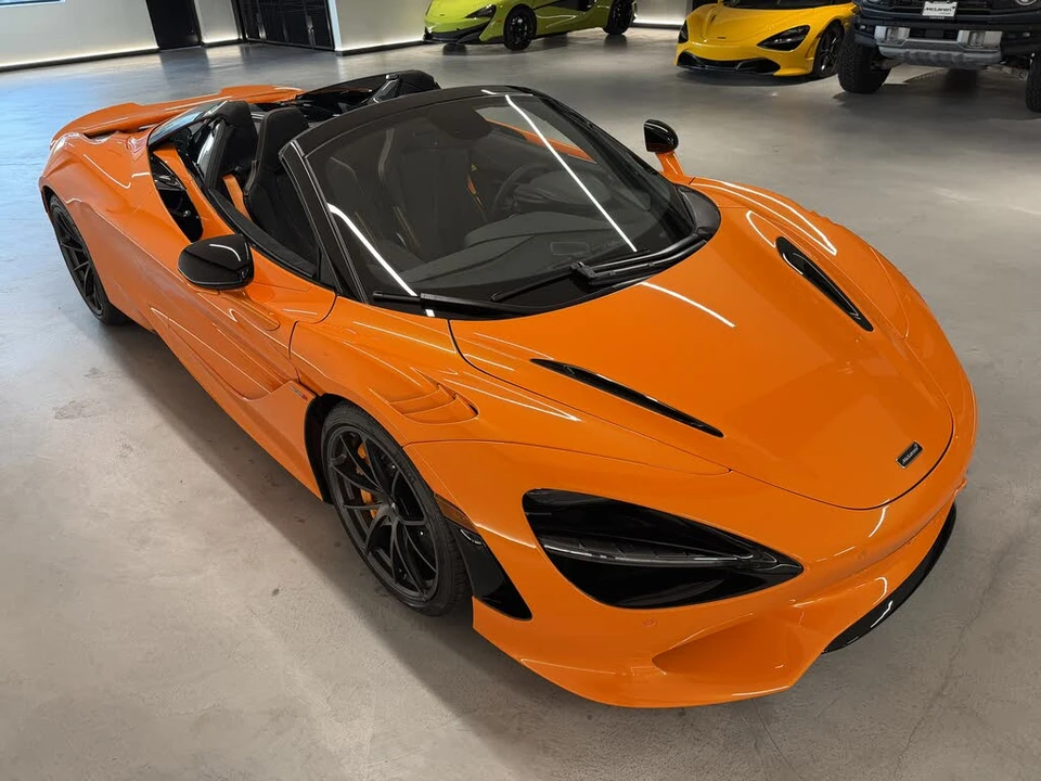 2027 McLaren 750S Spider - Image 11 of 23