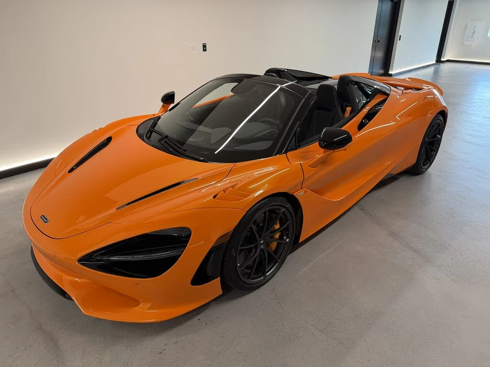 2027 McLaren 750S Spider - Image 16 of 23
