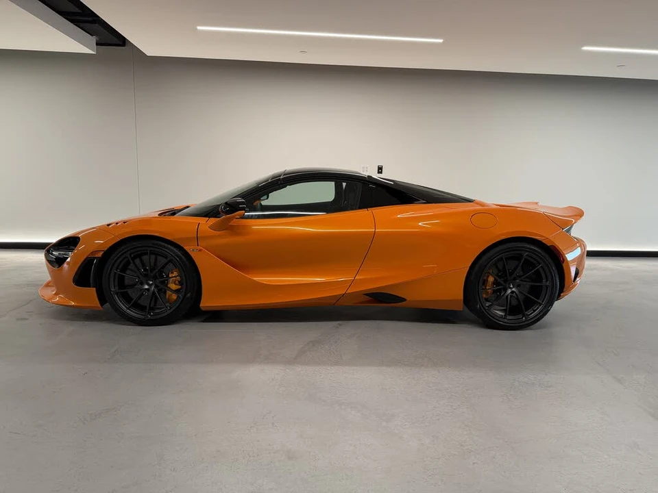 2027 McLaren 750S Spider - Image 3 of 23
