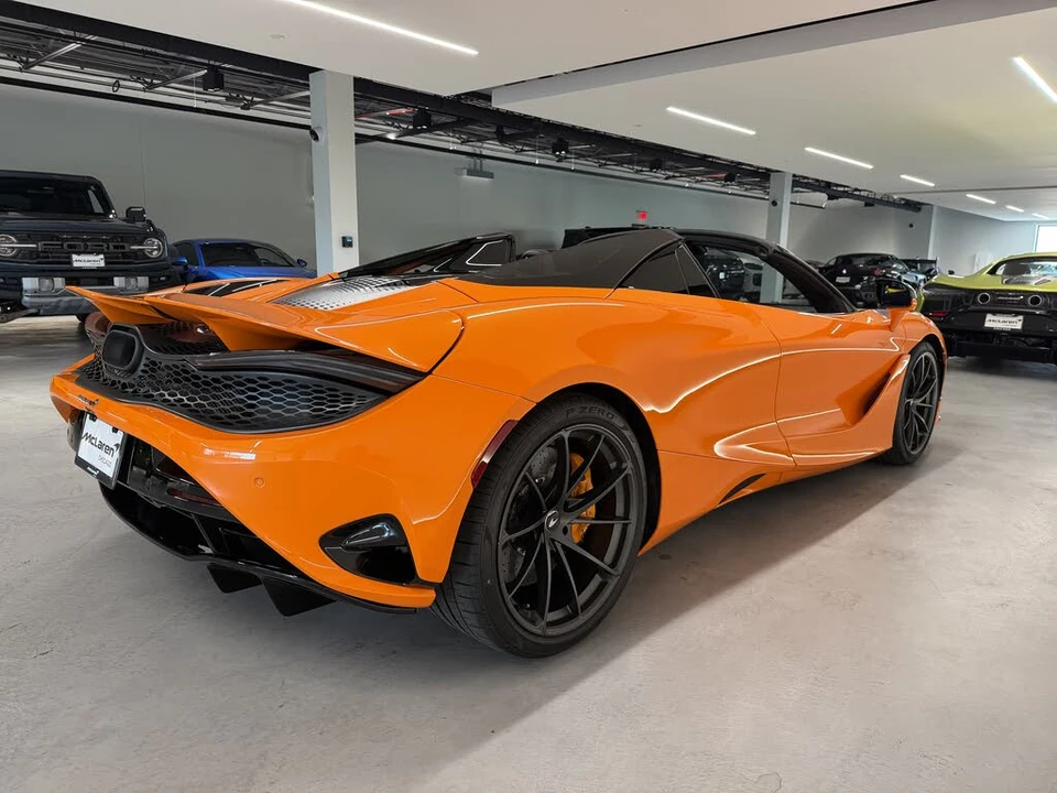2027 McLaren 750S Spider - Image 8 of 23
