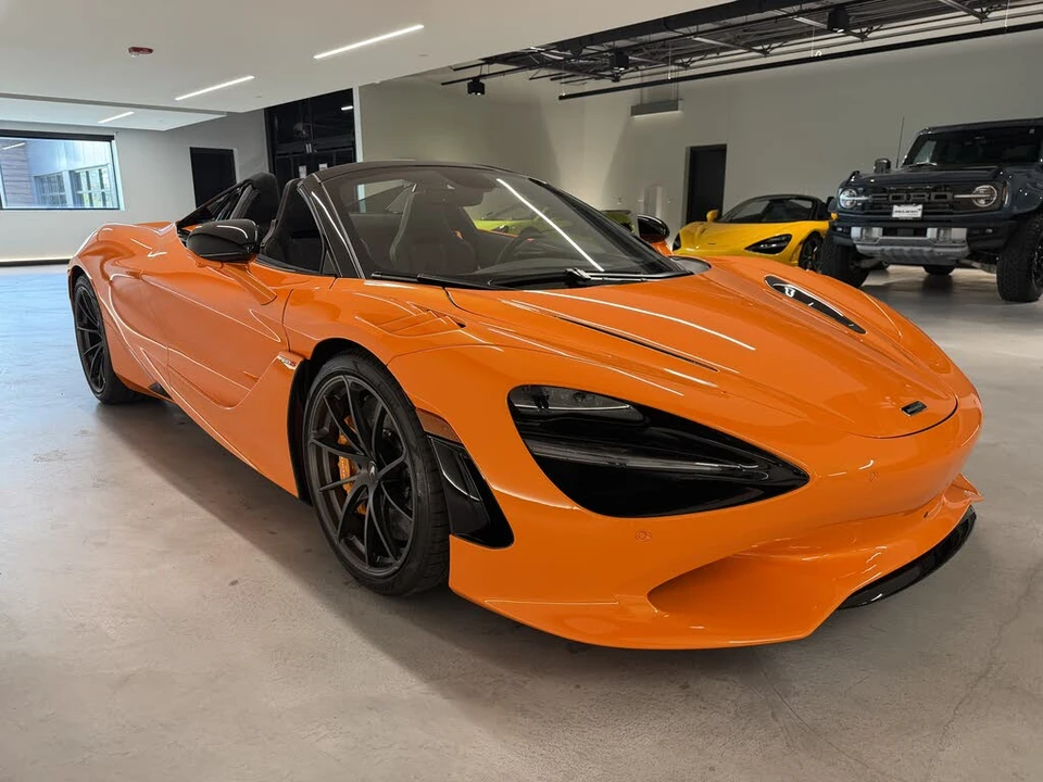 2027 McLaren 750S Spider - Image 10 of 23