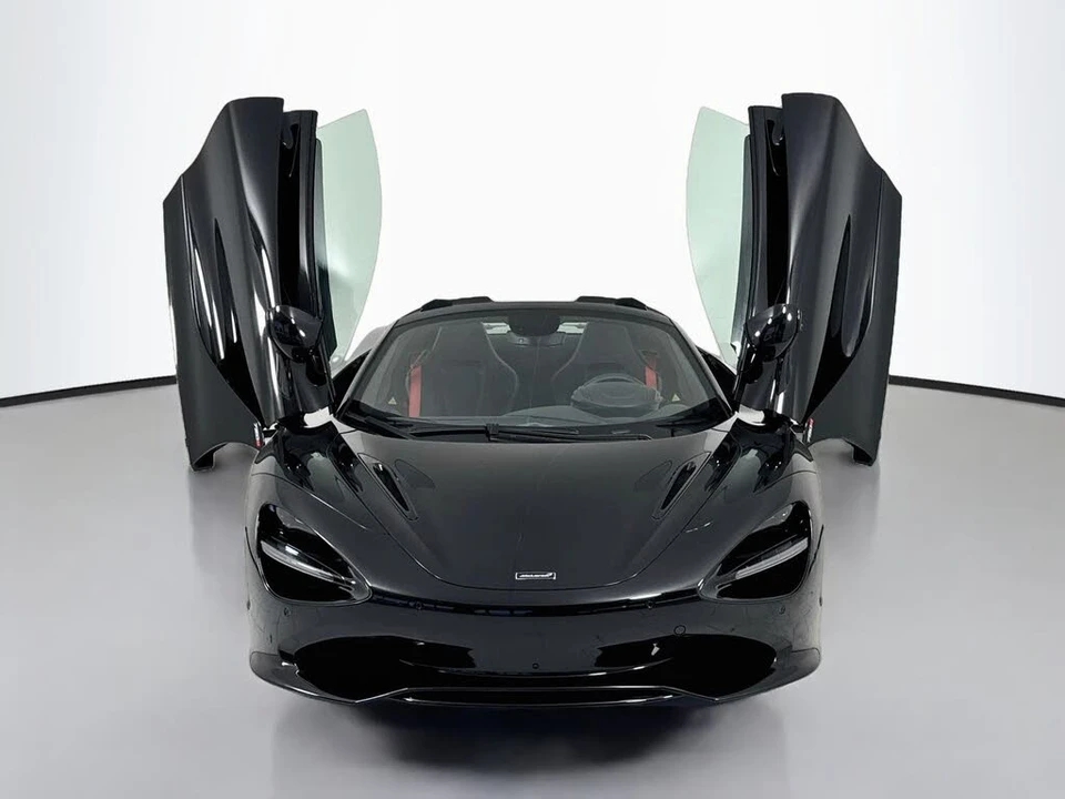 2027 McLaren 750S Spider - Image 2 of 22