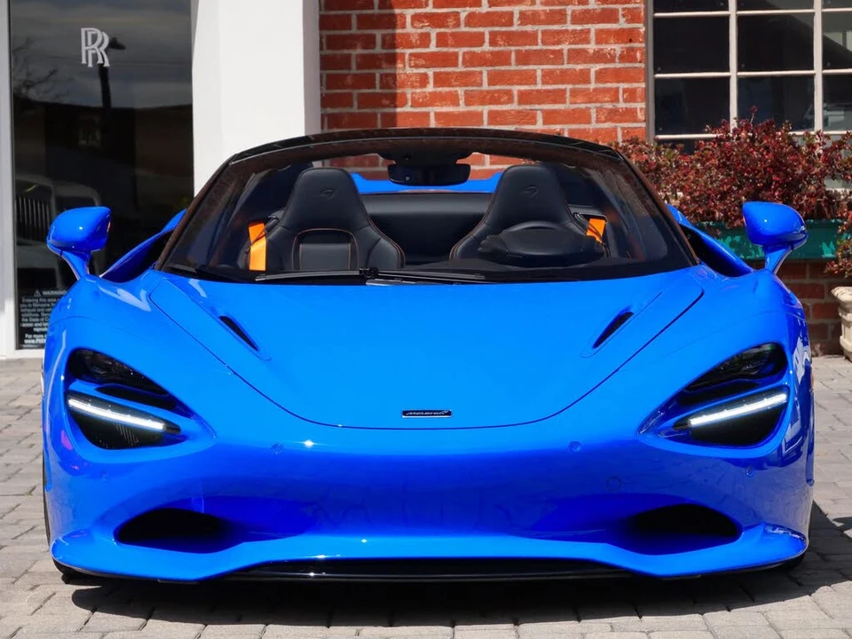 2027 McLaren 750S Spider - Image 2 of 28