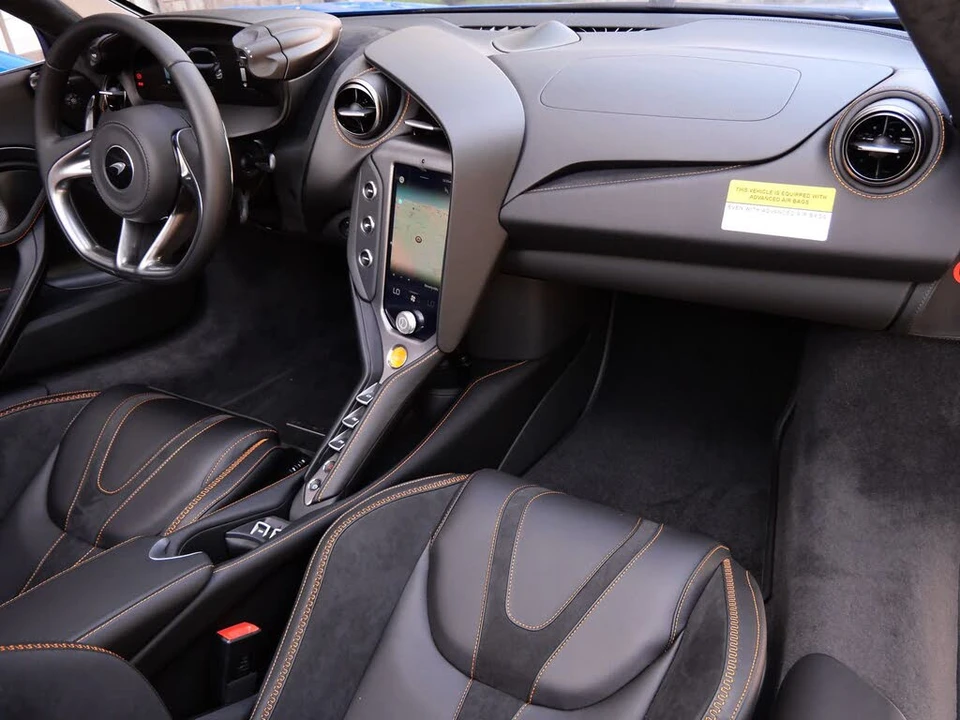 2027 McLaren 750S Spider - Image 9 of 28