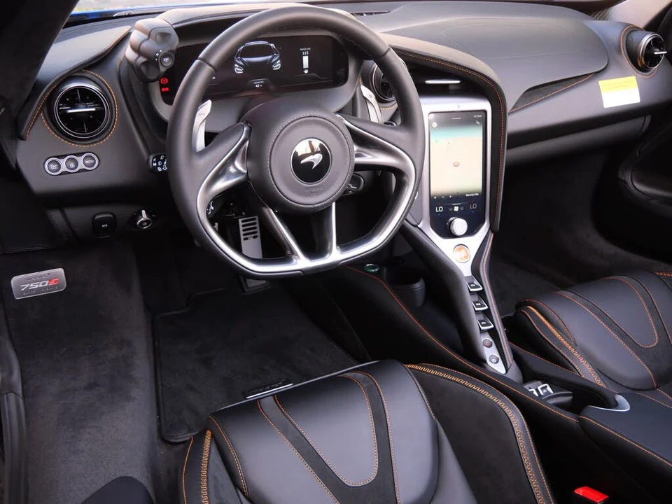 2027 McLaren 750S Spider - Image 7 of 28