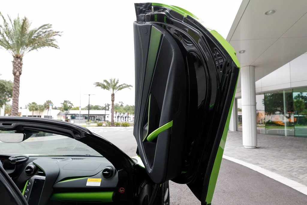 2027 McLaren 750S Spider - Image 14 of 31
