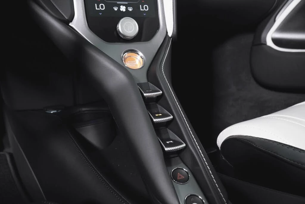 2027 McLaren 750S Spider - Image 22 of 31