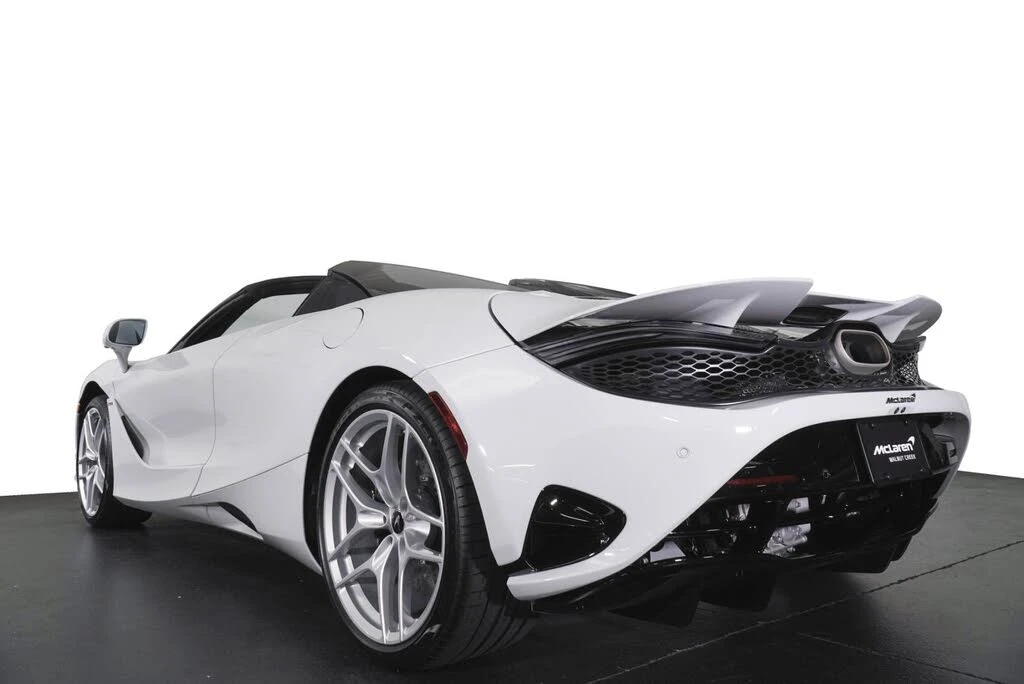 2027 McLaren 750S Spider - Image 8 of 31